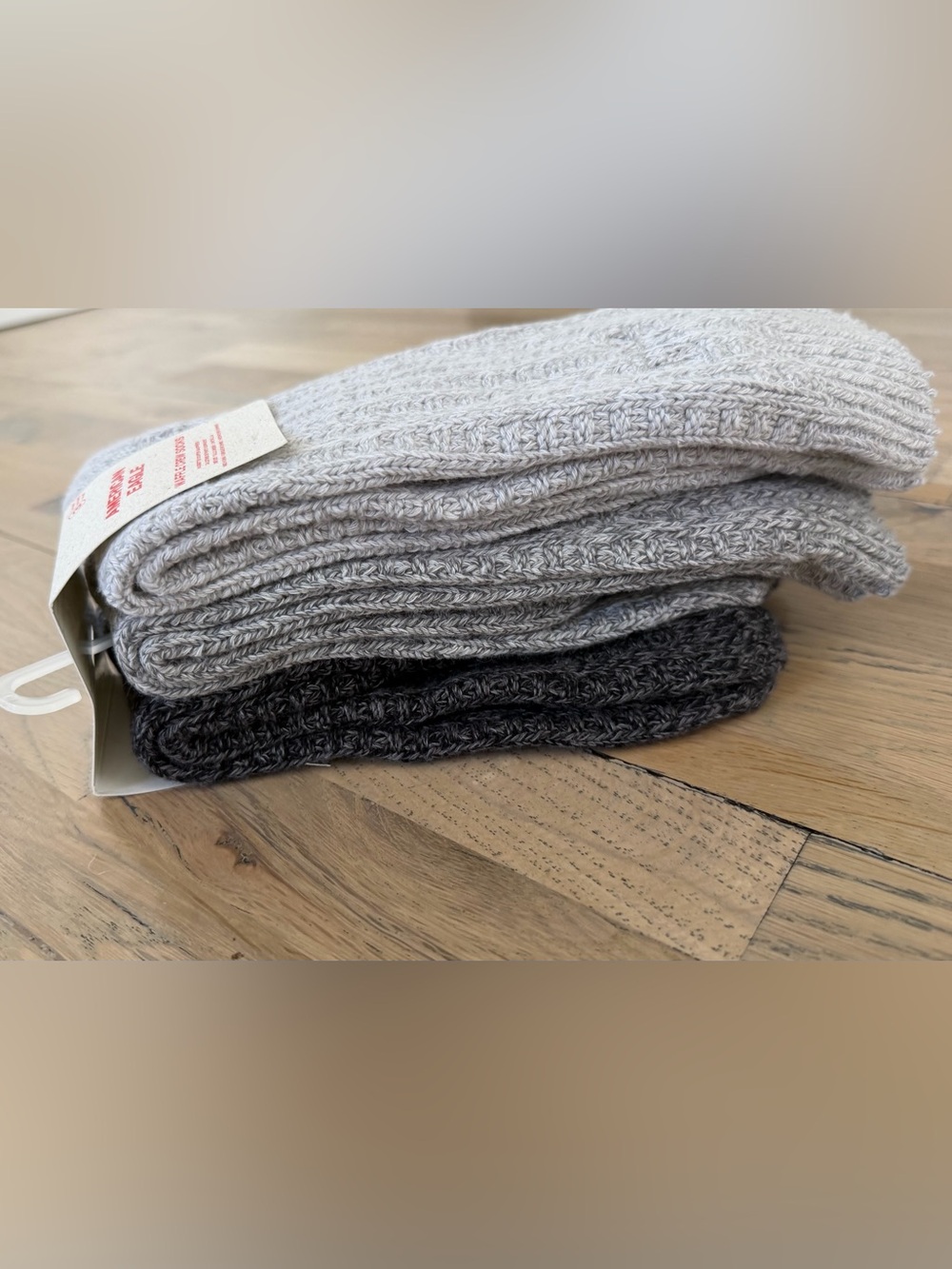 New American Eagle Outfitters Light Gray Waffle Crew Socks